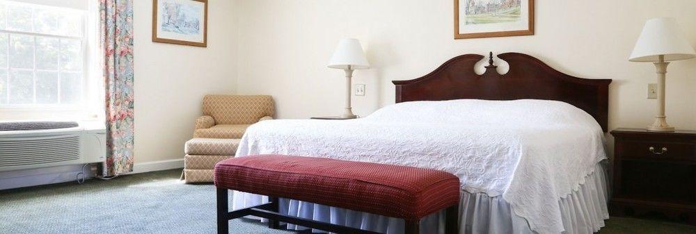The Williams Inn Williamstown Bagian luar foto