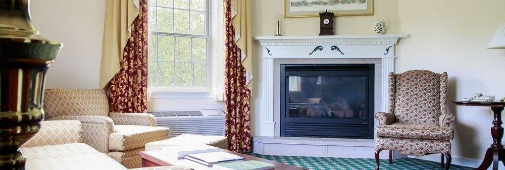 The Williams Inn Williamstown Bagian luar foto