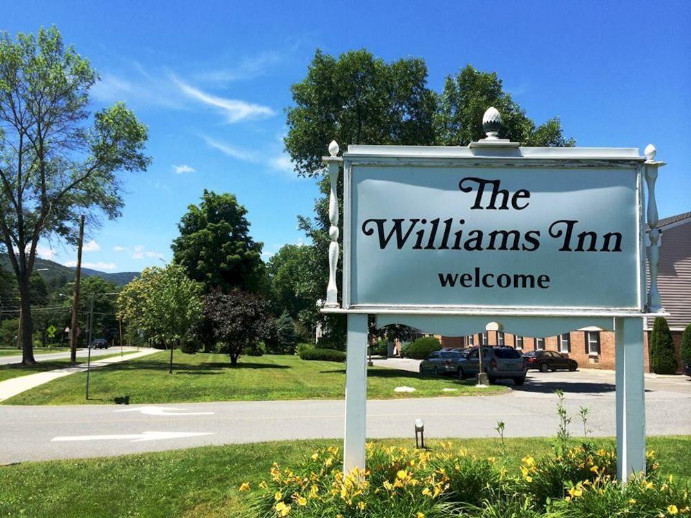 The Williams Inn Williamstown Bagian luar foto