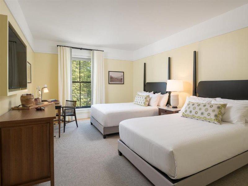 The Williams Inn Williamstown Bagian luar foto