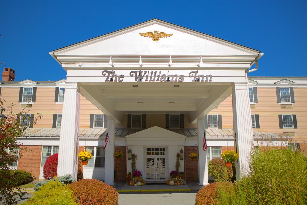 The Williams Inn Williamstown Bagian luar foto