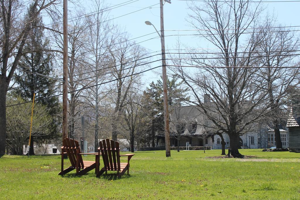 The Williams Inn Williamstown Bagian luar foto
